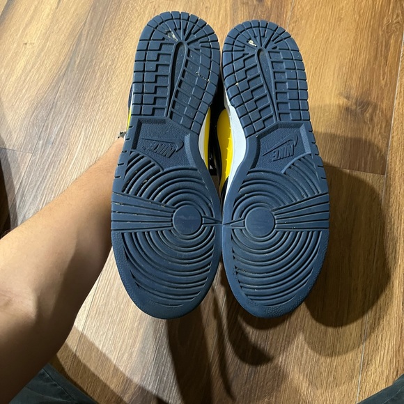 Nike Dunks Low “Michigan” - Picture 3 of 7